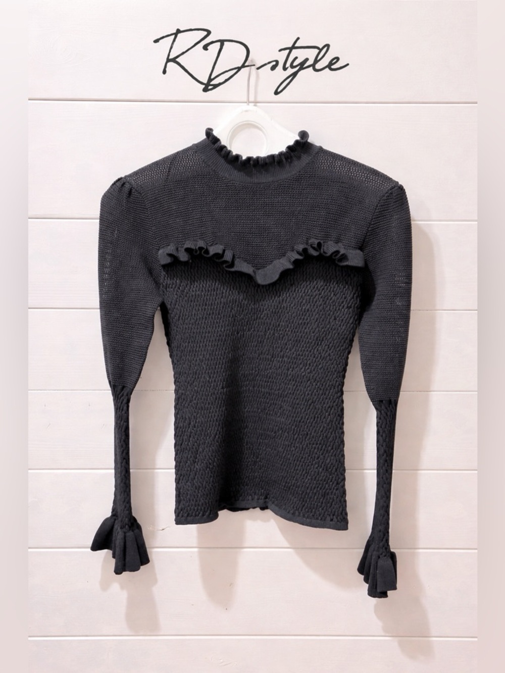RD STYLE black stretchy ruffled sweater size M
